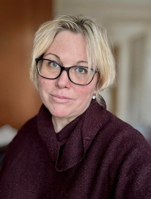 Helen Alexis Yonov headshot