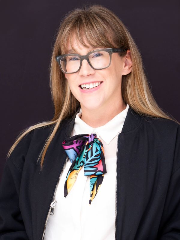 Erin Brown Thomas headshot