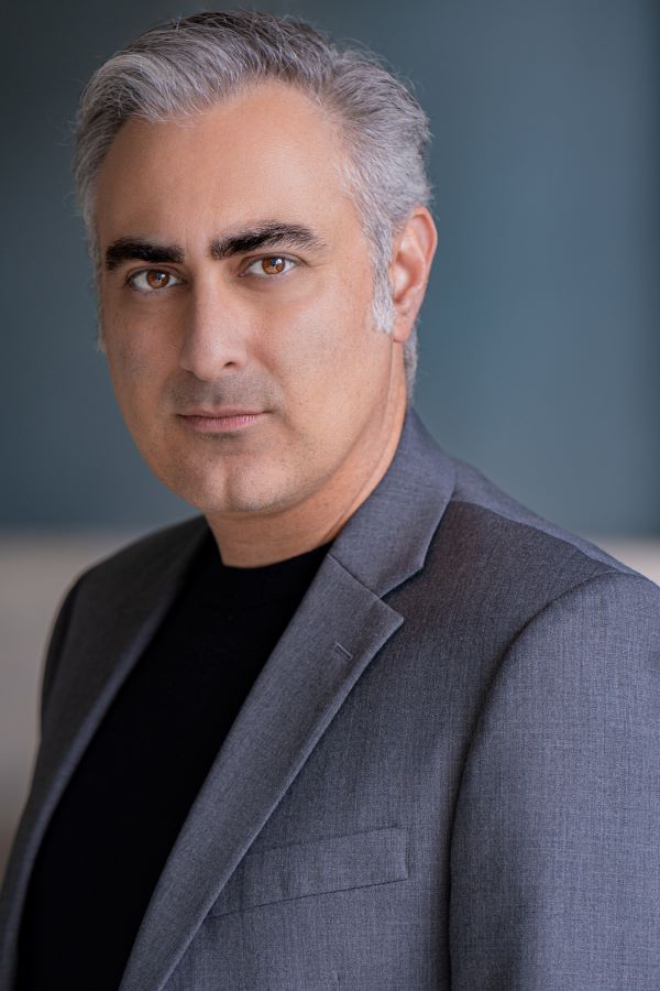 Mark Apicella headshot