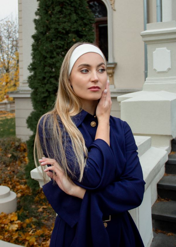 Jelizaveta Aleksandrova headshot