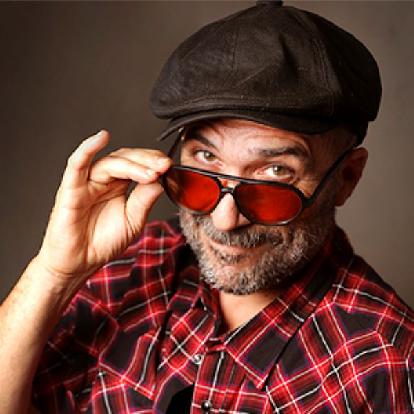 Victor Monigote headshot